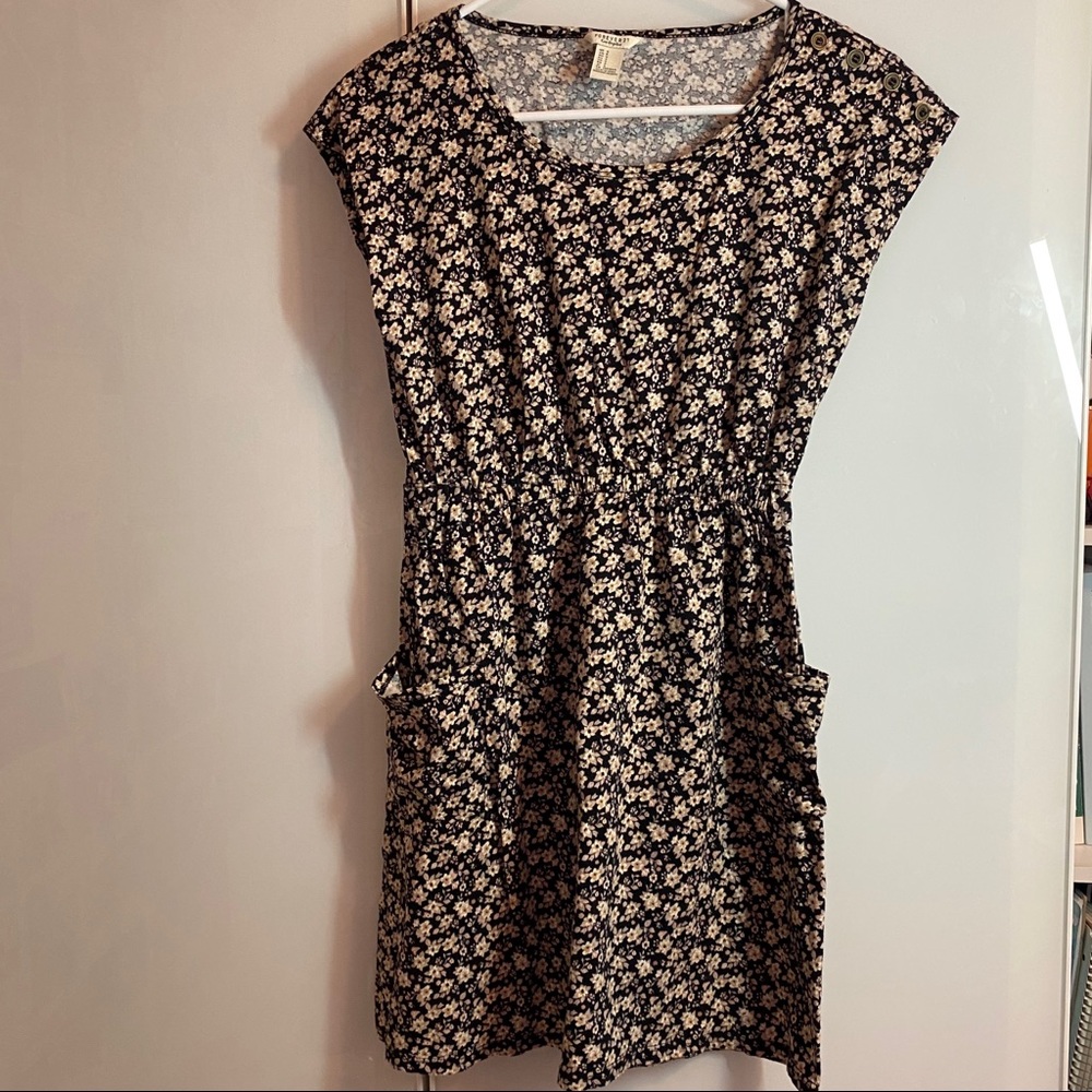 FOREVER 21 FLORAL DRESS